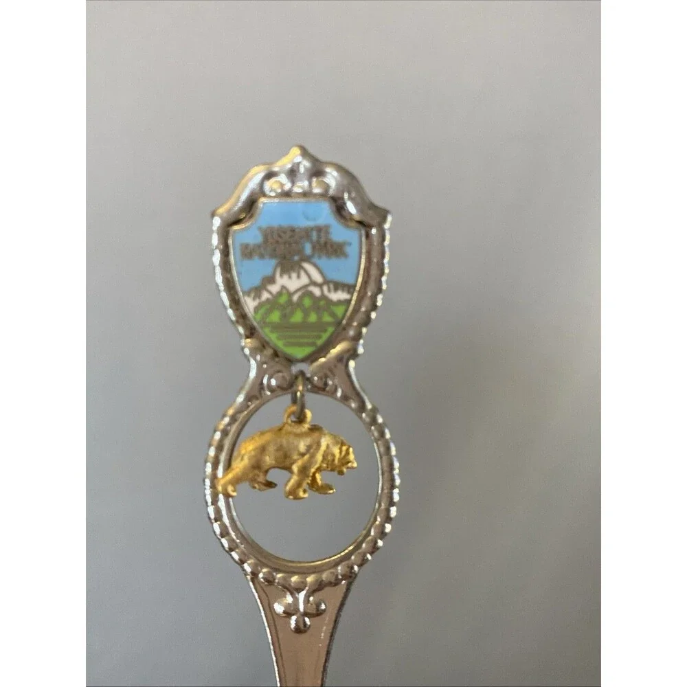 Vintage Souvenir Lot of 11 Spoons States Attractions Landmarks Small Mini Charms